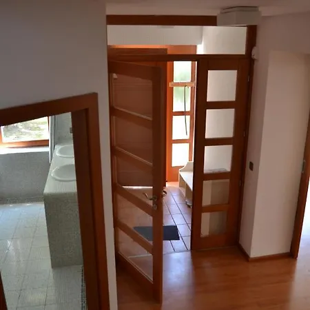 فيلة Large House With Parking, 30 Min To Prague Center