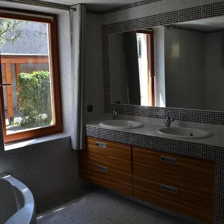 فيلة Large House With Parking, 30 Min To Prague Center Uvaly (Central Bohemian)