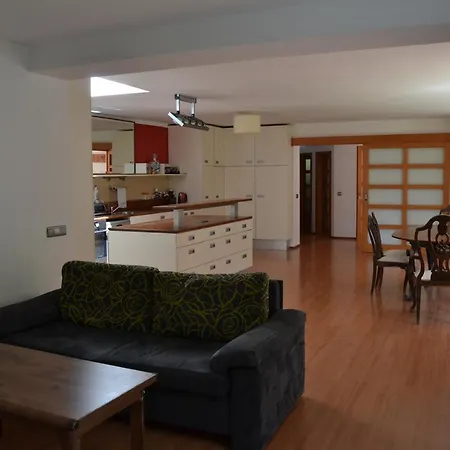 Large House With Parking, 30 Min To Prague Center *