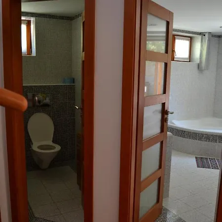 فيلة Large House With Parking, 30 Min To Prague Center