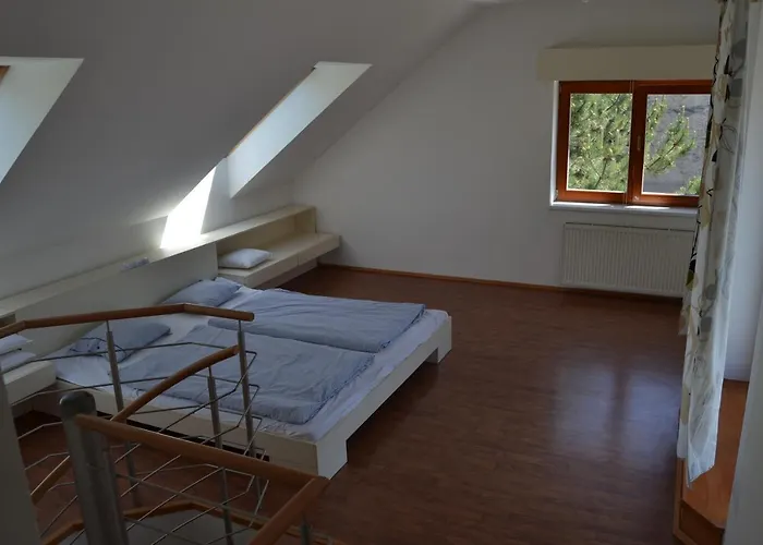 Large House With Parking, 30 Min To Prague Center * Uvaly (Central Bohemian)